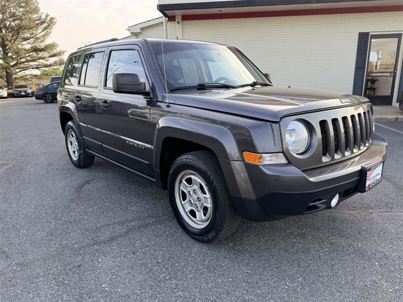 Used 2016 Jeep Patriot Sport FWD image 3