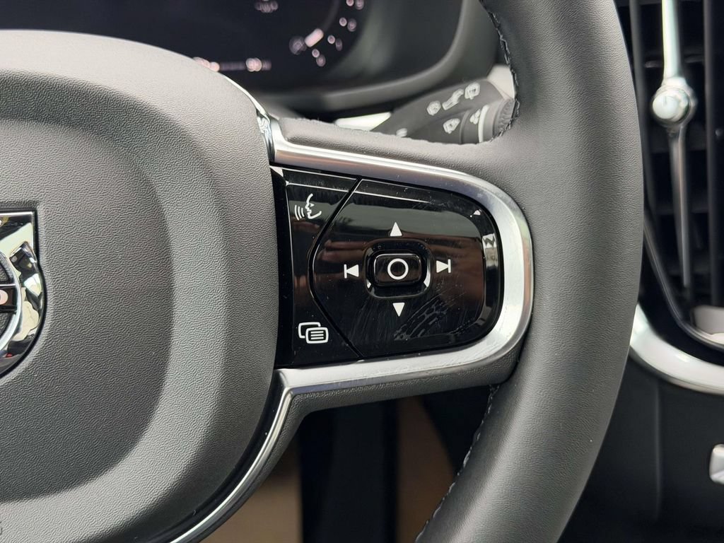 New 2026 Volvo V60 B5 Cross Country Ultra w/ Protection Package Premier AWD/4WD image 9