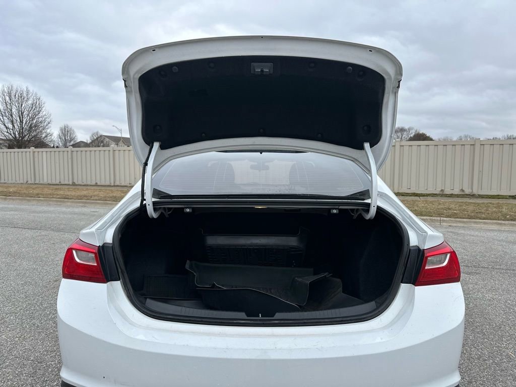 Used 2020 Chevrolet Malibu LS FWD image 19