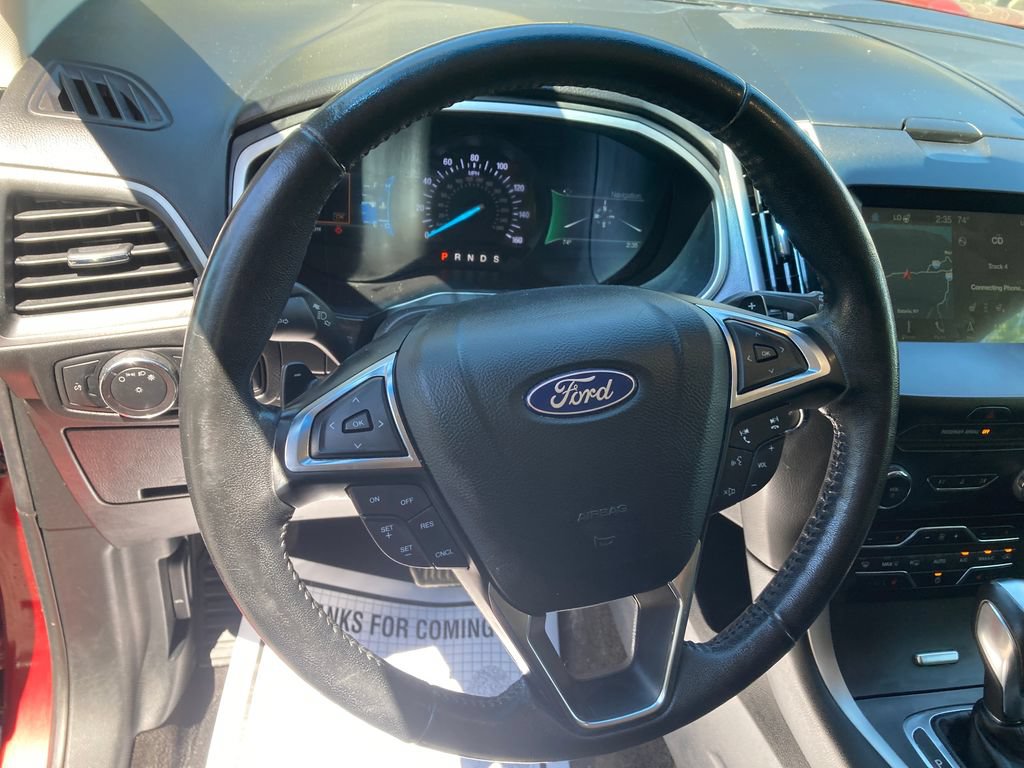 Used 2018 Ford Edge SEL w/ Equipment Group 201A AWD/4WD image 18