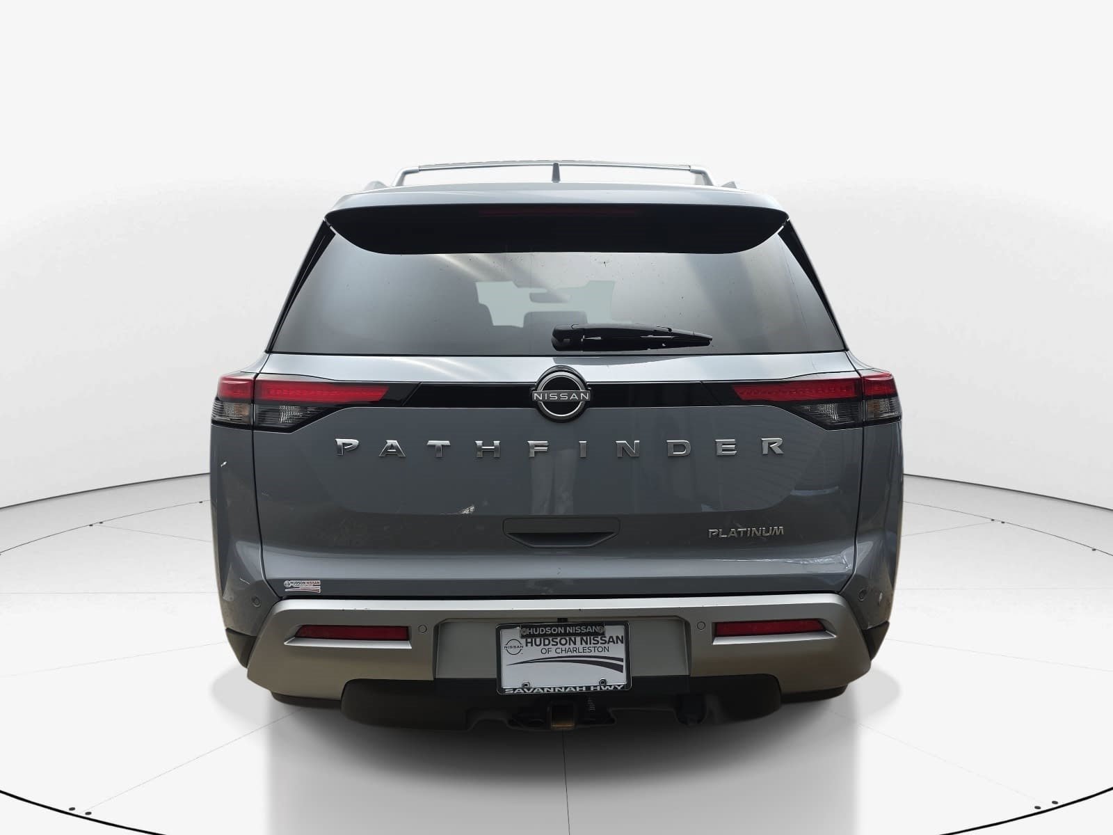 Used 2024 Nissan Pathfinder Platinum w/ Cargo Package FWD image 5
