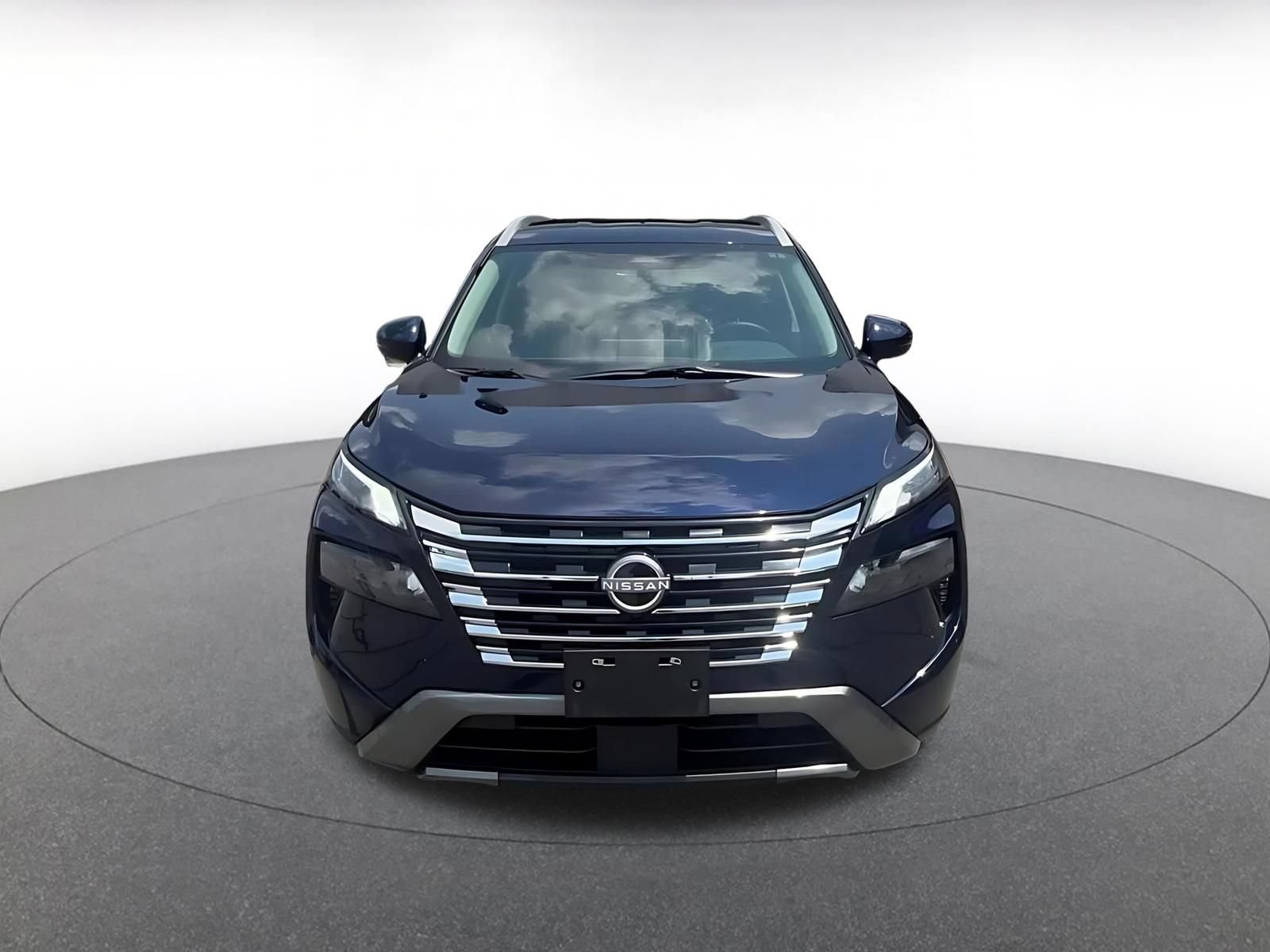 Used 2026 Nissan Rogue SL FWD image 4