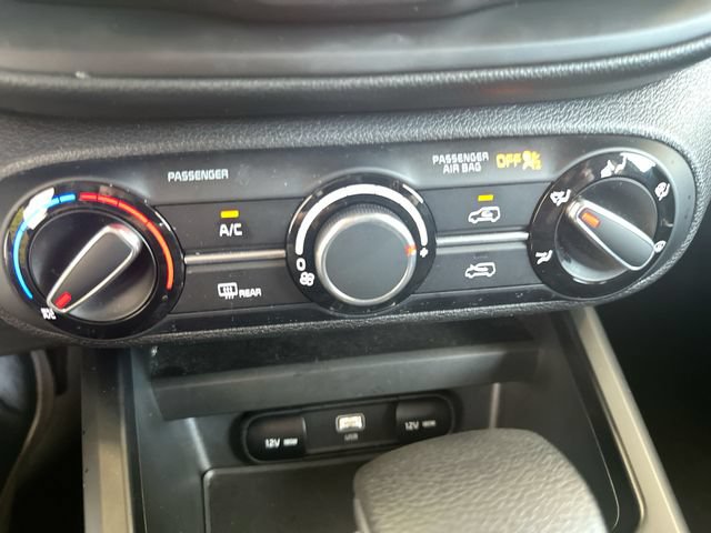 Certified 2023 Kia Soul LX w/ LX Technology Package FWD image 18