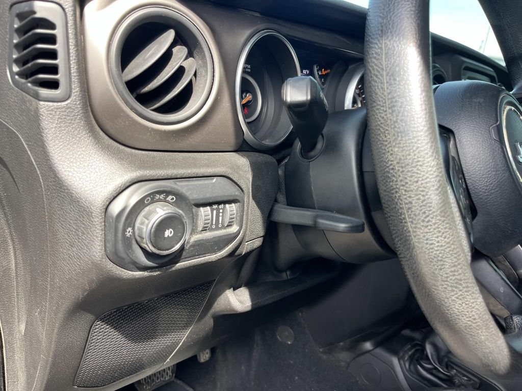 Used 2018 Jeep Wrangler Sport AWD/4WD image 22