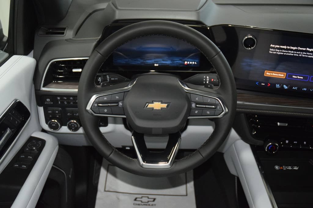 New 2026 Chevrolet Suburban Premier AWD/4WD image 37