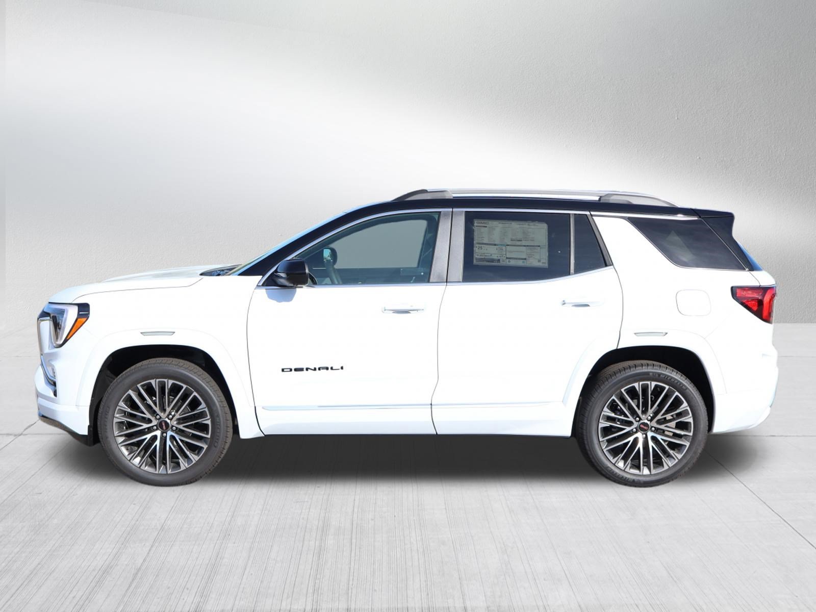 New 2027 GMC Terrain Denali w/ LPO, Black Badging Package AWD/4WD image 4