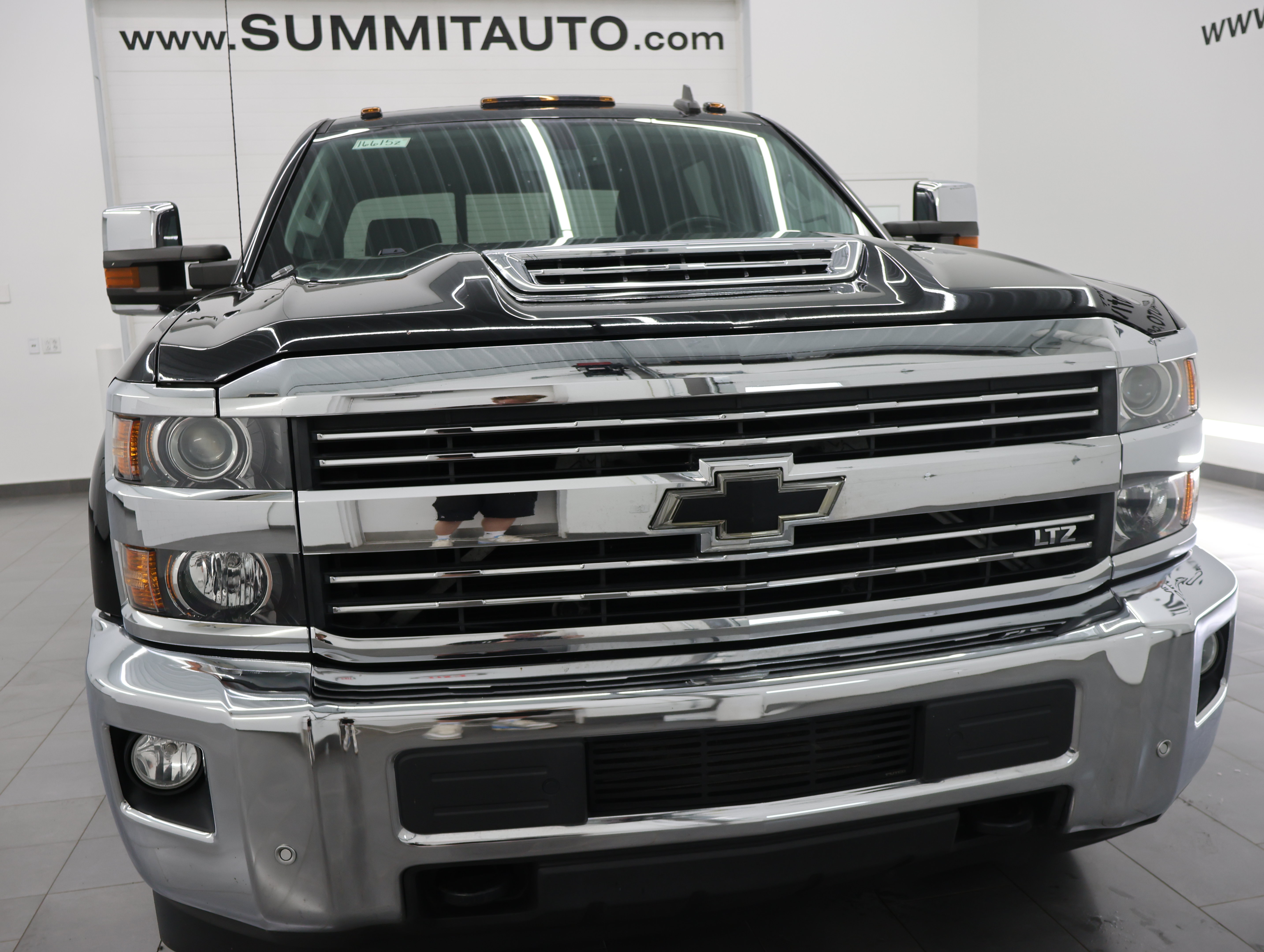 Used 2017 Chevrolet Silverado 3500 LTZ w/ Duramax Plus Package AWD/4WD image 21