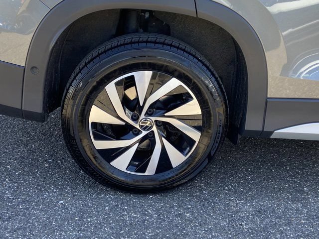 Used 2025 Volkswagen Tiguan S AWD/4WD image 11