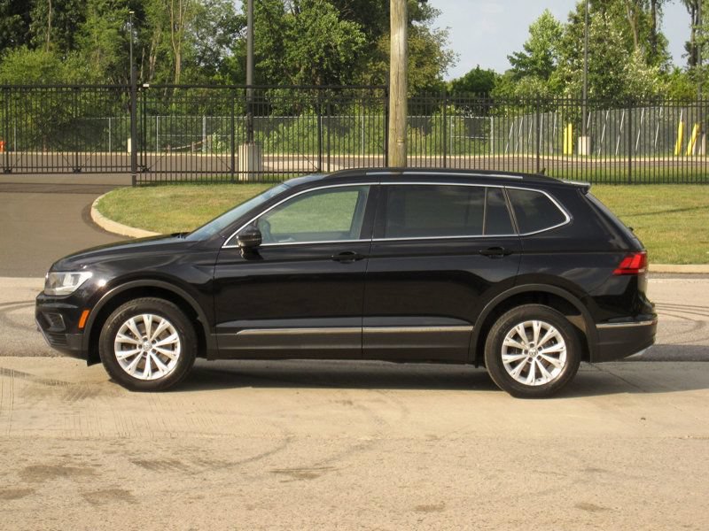 Used 2018 Volkswagen Tiguan SE w/ Panoramic Sunroof Package AWD/4WD image 6