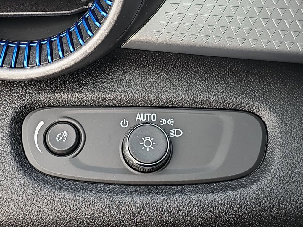 New 2026 Chevrolet Trax LS w/ LS Convenience Package image 25