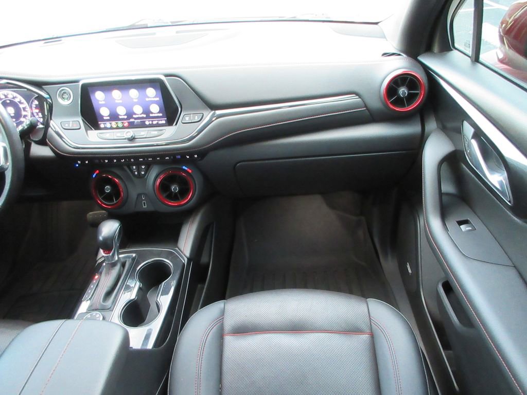 Certified 2022 Chevrolet Blazer RS w/ Enhanced Convenience Package AWD/4WD image 18