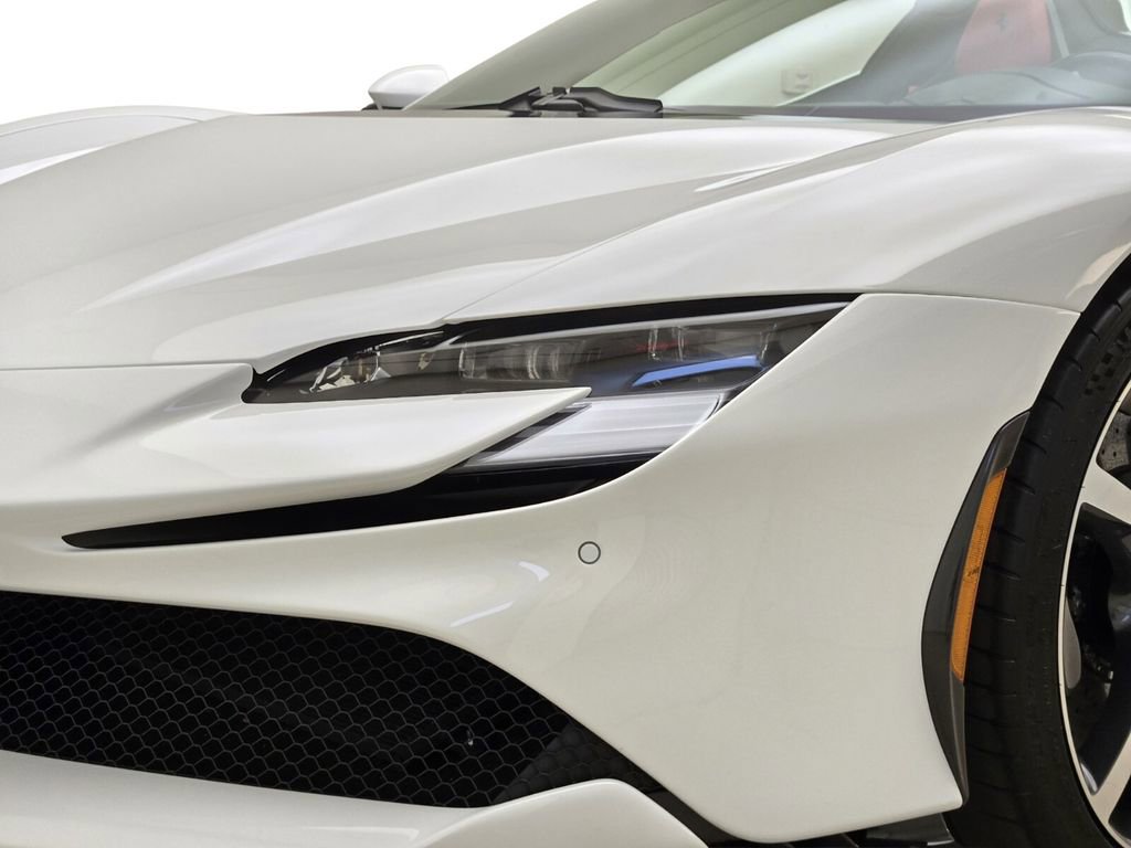 Used 2023 Ferrari SF90 Spider AWD/4WD image 5