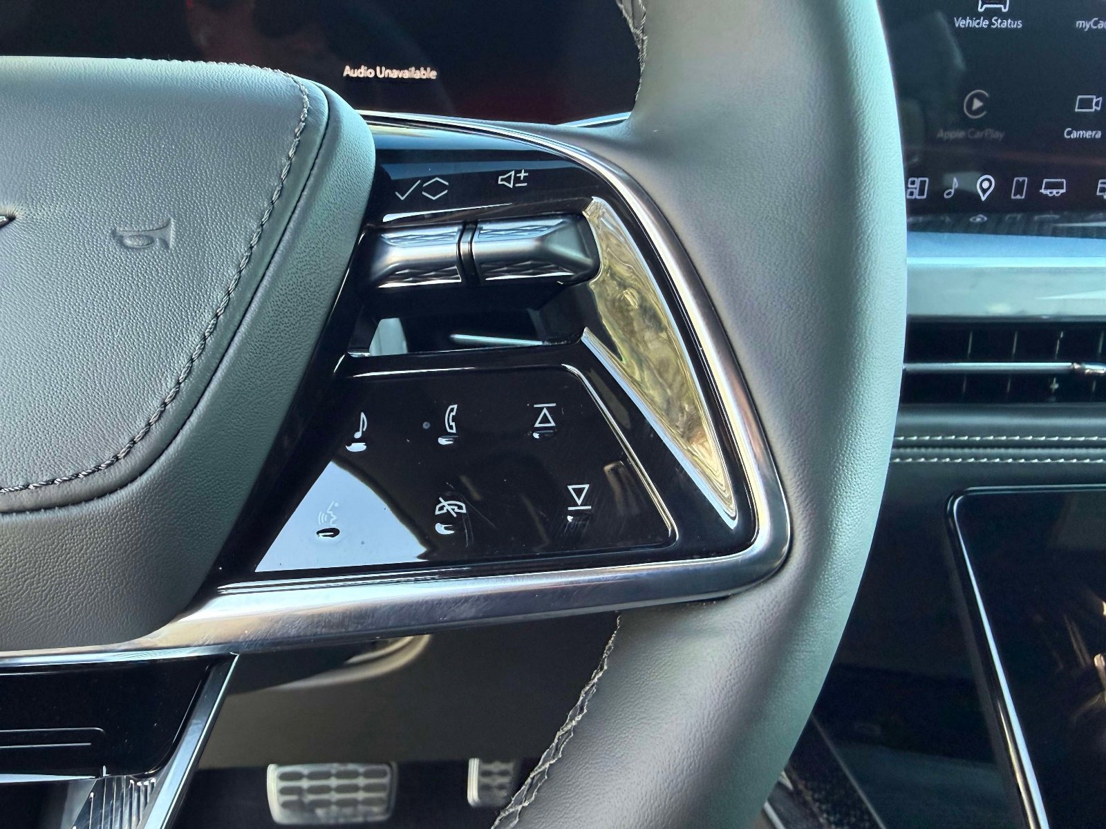 Used 2026 Cadillac Escalade V w/ LPO, ONYX Package image 59