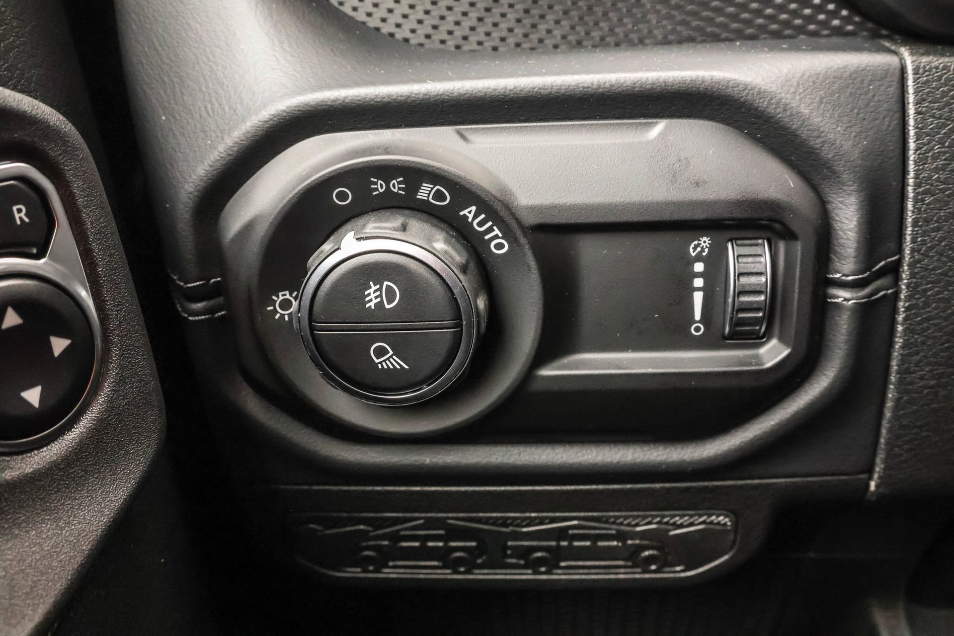 New 2025 Jeep Gladiator Rubicon w/ Convenience Group image 28