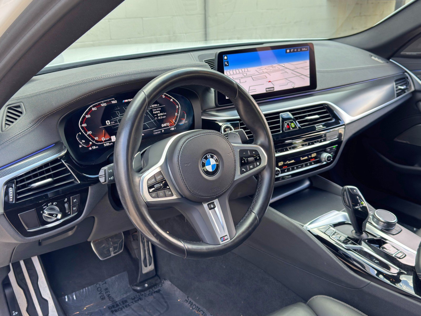 Used 2023 BMW M550i xDrive AWD/4WD image 14