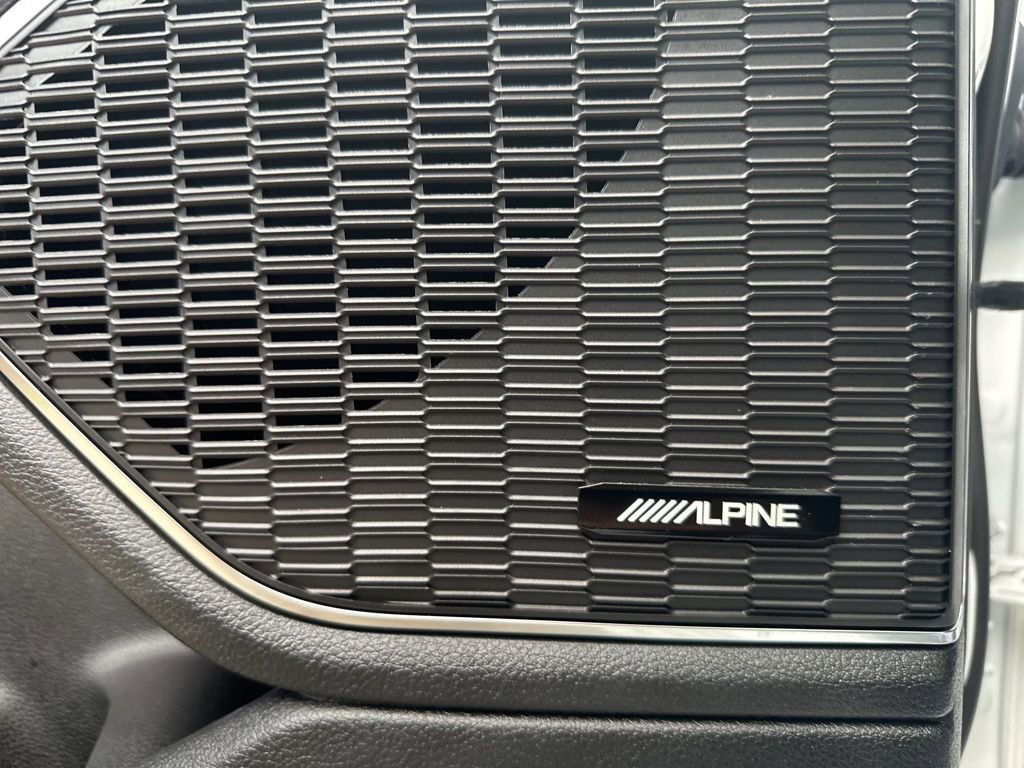 Used 2024 Jeep Grand Cherokee Summit image 19