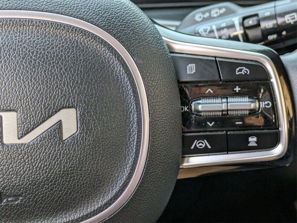 Used 2024 Kia Sorento S image 21