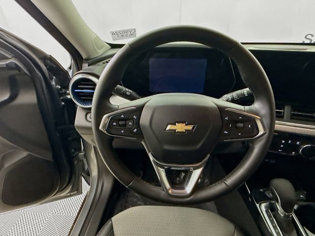 Used 2024 Chevrolet Trax LT w/ Driver Confidence Package image 13