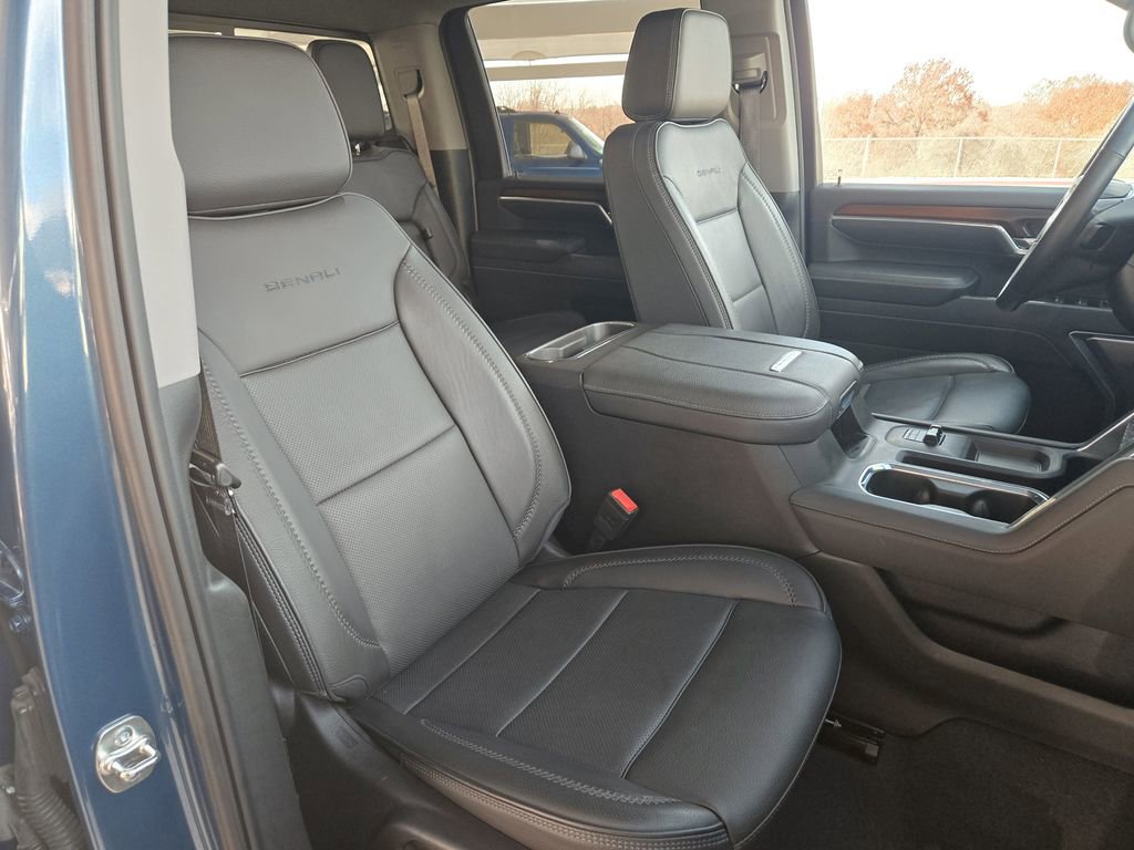 Used 2025 GMC Sierra 2500 Denali w/ Denali Reserve Package image 29