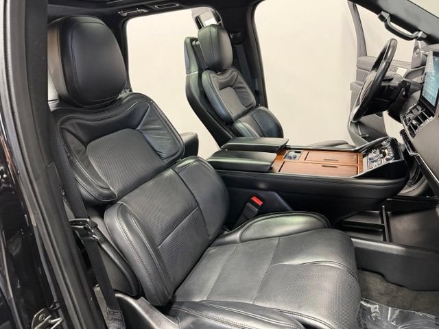 Used 2019 Lincoln Navigator Reserve AWD/4WD image 26