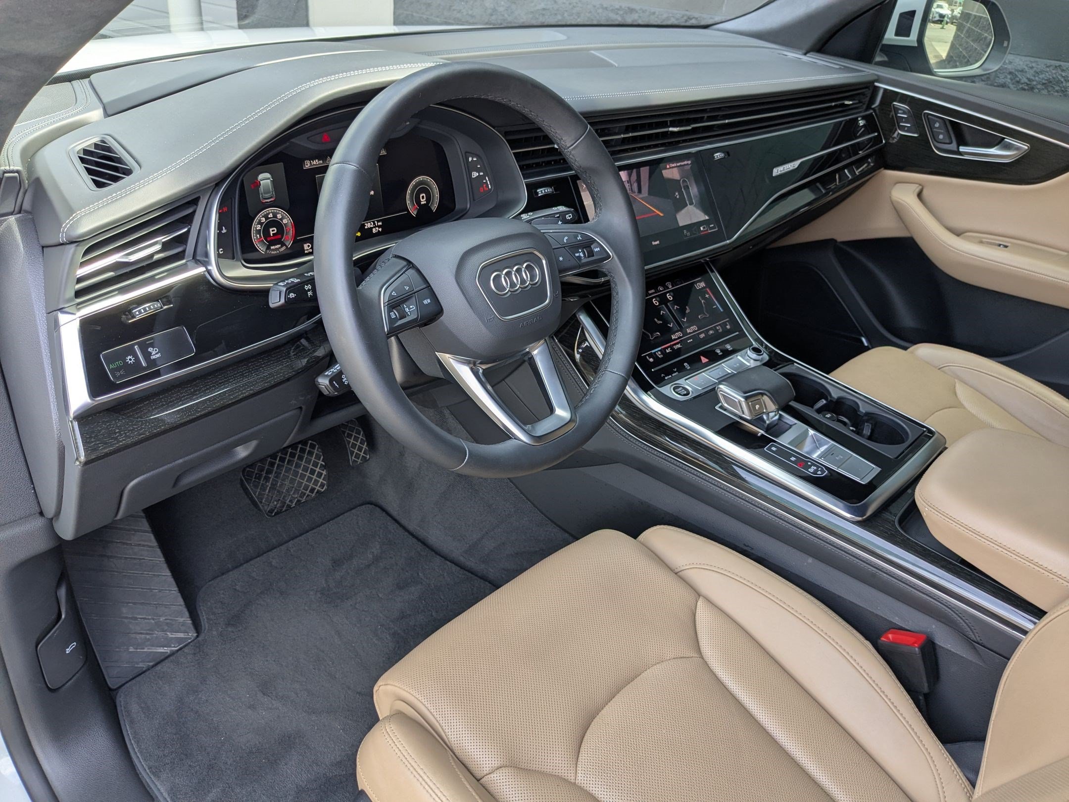 Used 2023 Audi Q8 Prestige w/ Prestige Package AWD/4WD image 13
