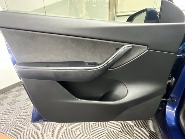 Used 2021 Tesla Model Y Long Range AWD/4WD image 13