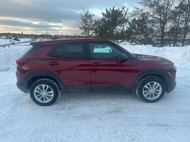 Used 2024 Chevrolet TrailBlazer LS w/ LS Convenience Package image 4