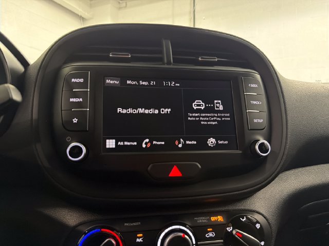 Certified 2023 Kia Soul LX FWD image 21