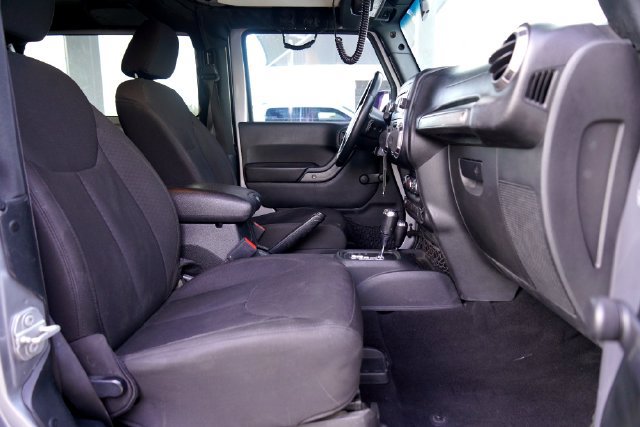 Used 2017 Jeep Wrangler Sport AWD/4WD image 23