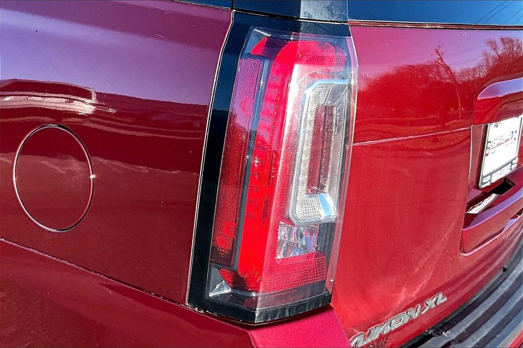 Used 2019 GMC Yukon XL SLT image 30