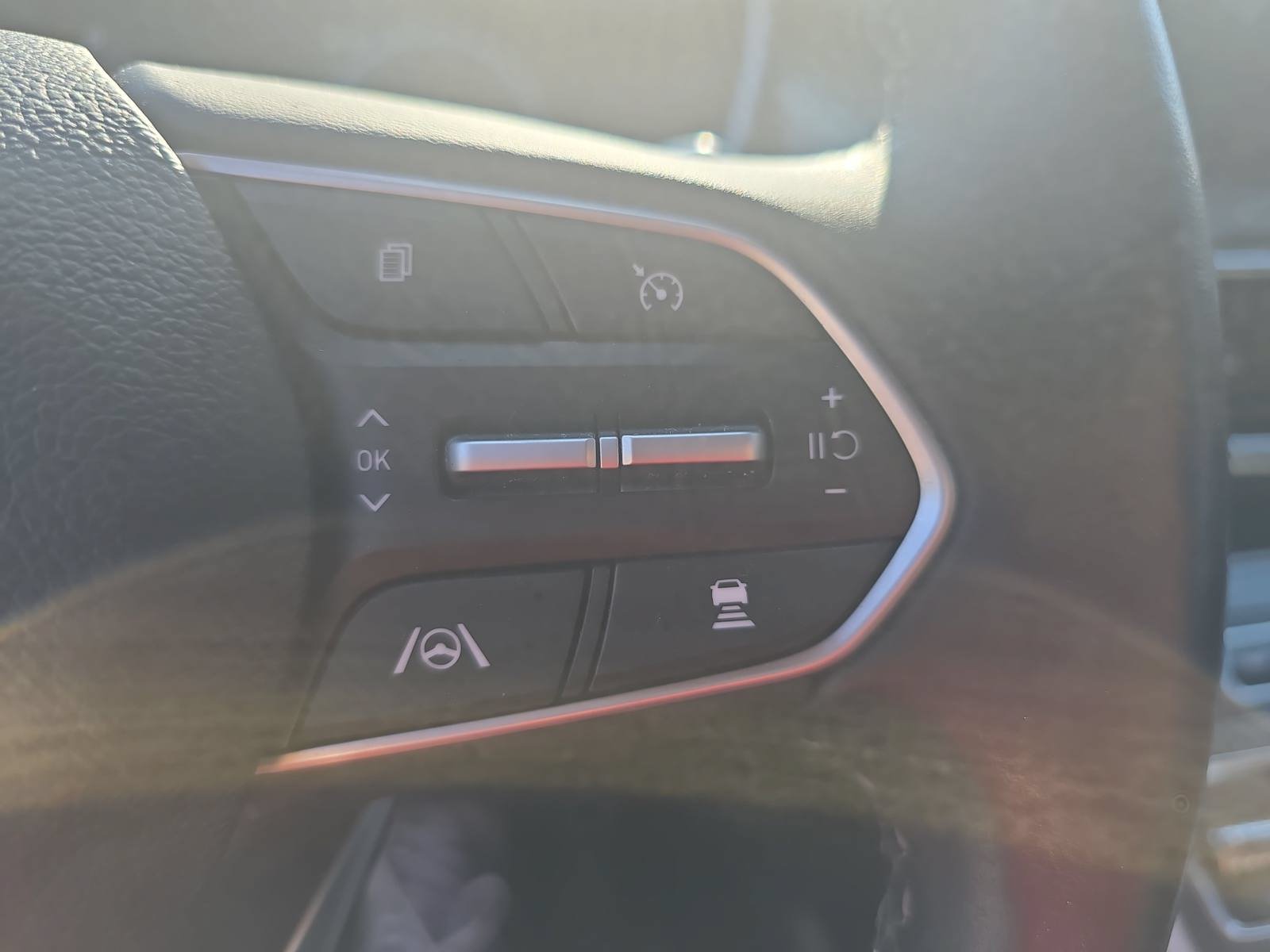 Used 2023 Hyundai Santa Fe Limited AWD/4WD image 19
