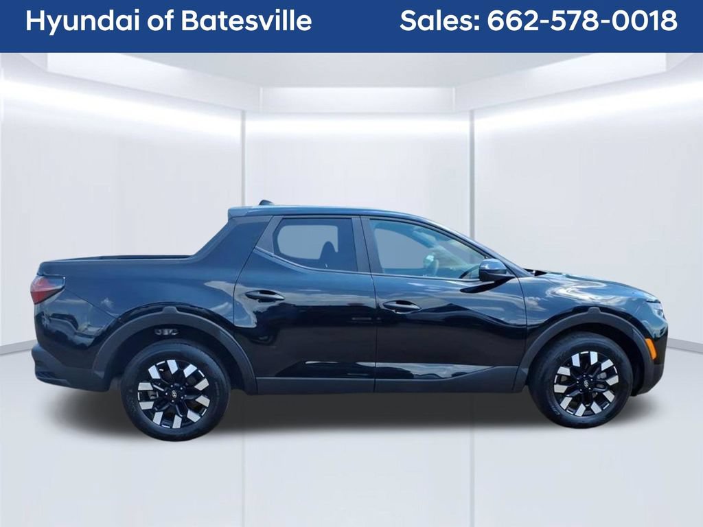 Used 2025 Hyundai Santa Cruz SE FWD image 6