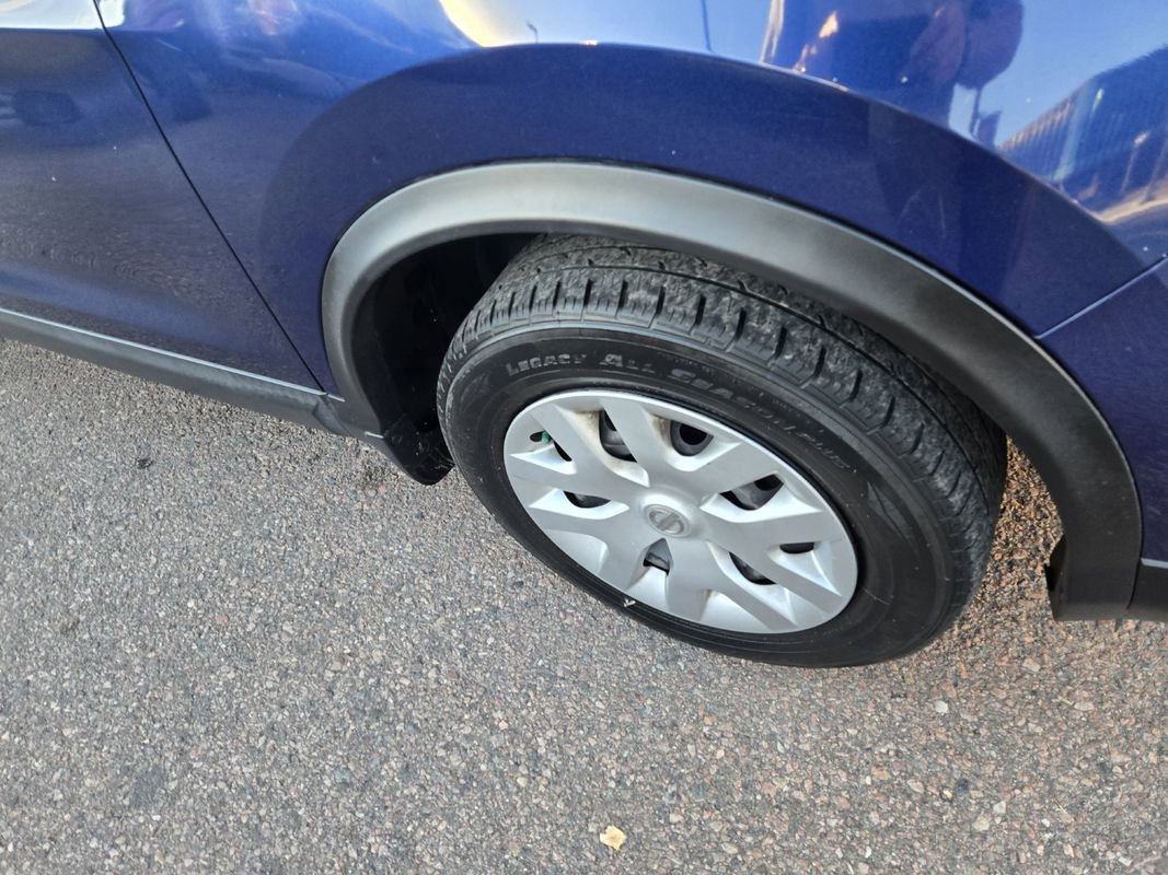 Used 2020 Nissan Rogue Sport S image 12