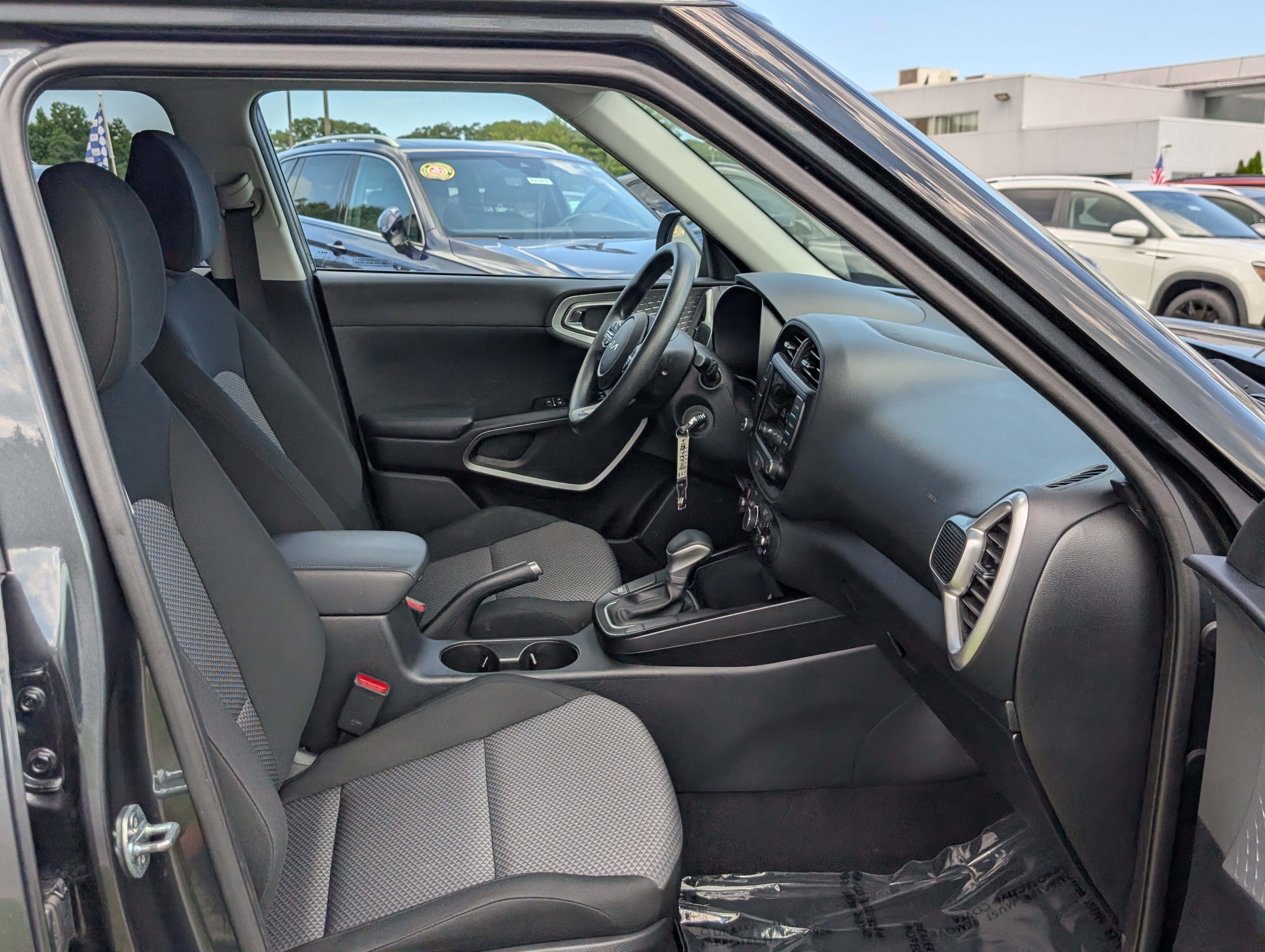 Used 2024 Kia Soul LX w/ Option Group 015 FWD image 10