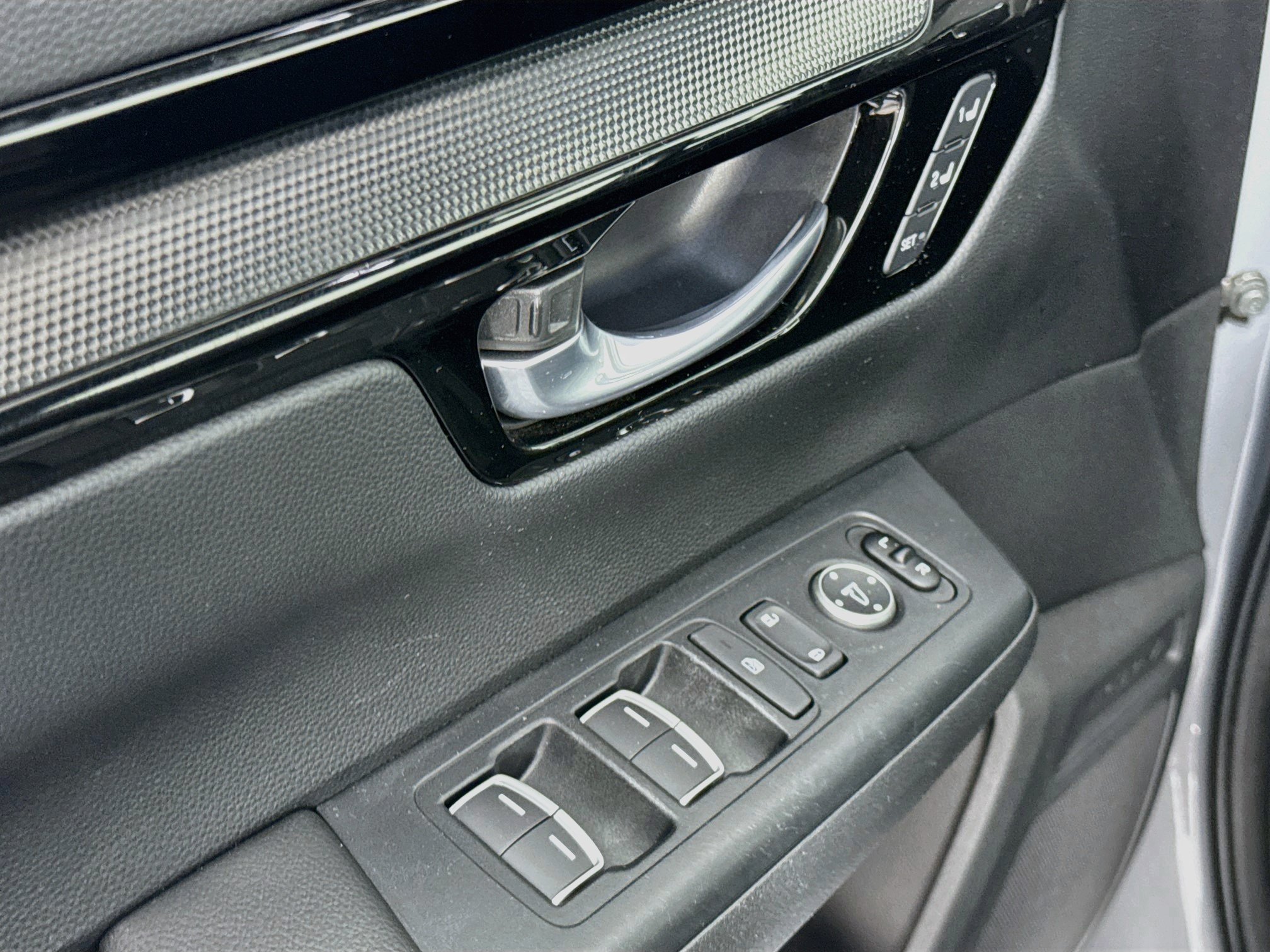 Certified 2025 Honda CR-V Sport Touring image 18