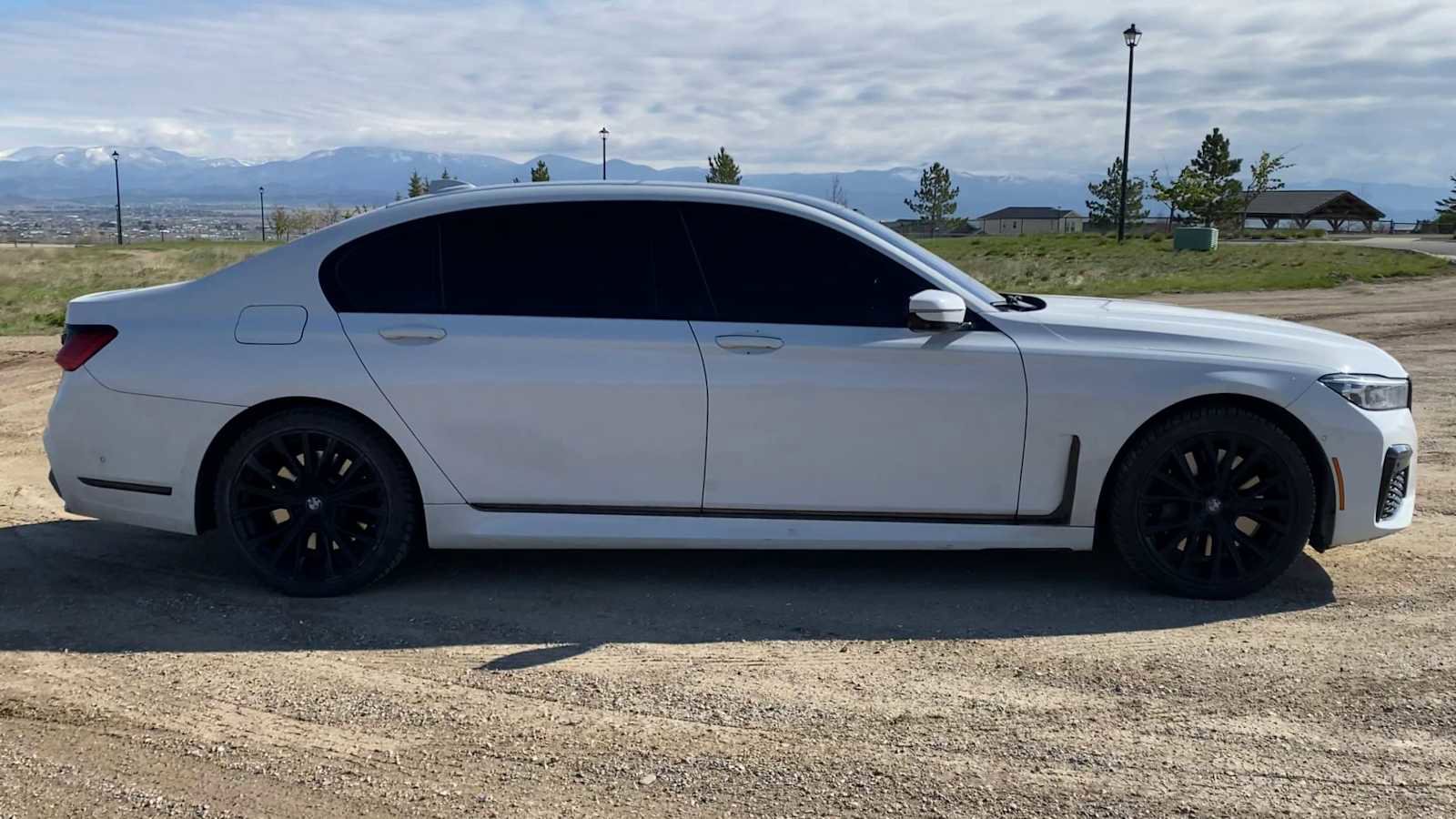Used 2021 BMW 750i xDrive w/ Luxury Rear Seating Package AWD/4WD image 9