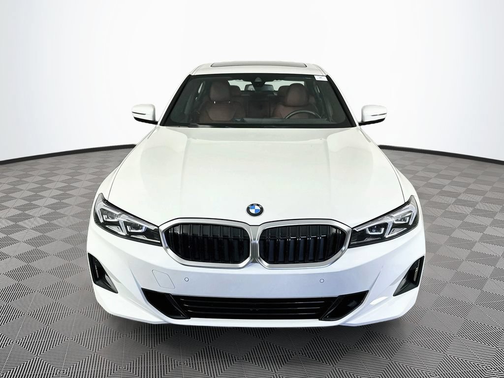Certified 2023 BMW 330i xDrive Sedan w/ Driving Assistance Package AWD/4WD image 4