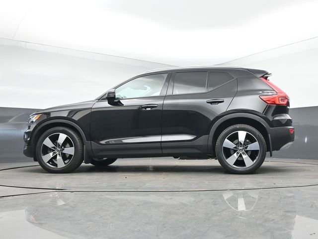 Used 2020 Volvo XC40 T5 Momentum w/ Protection Package Premier image 36