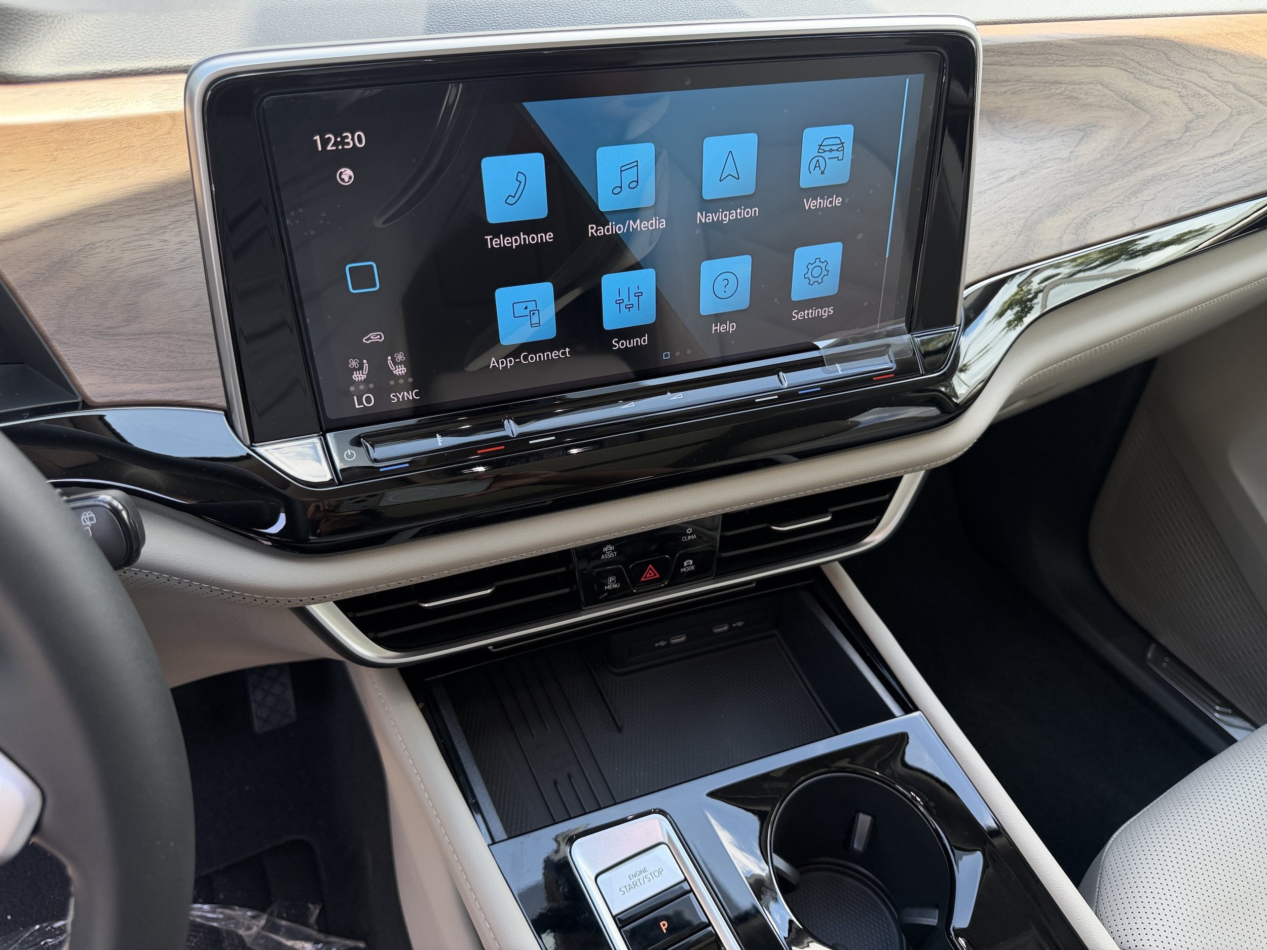 New 2026 Volkswagen Atlas SE FWD image 25