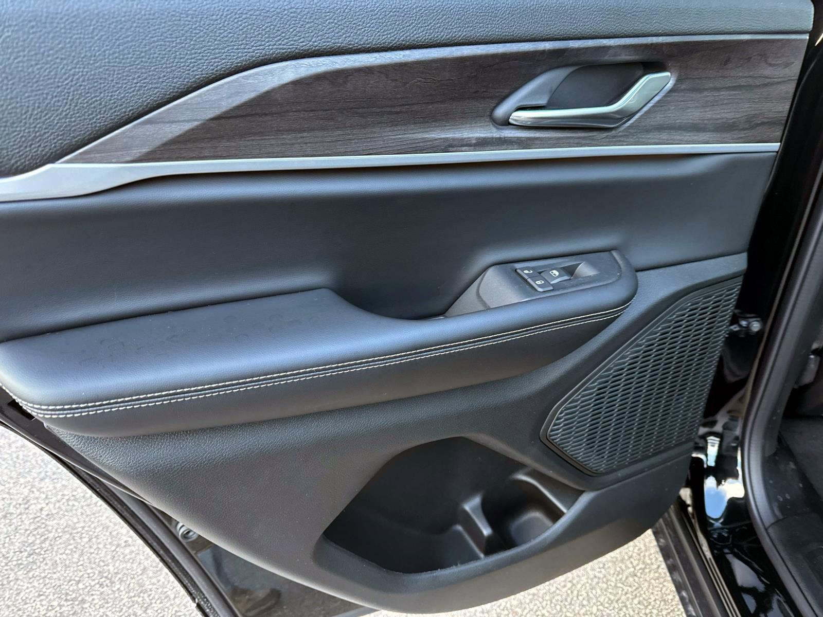 New 2025 Jeep Grand Cherokee Limited image 7