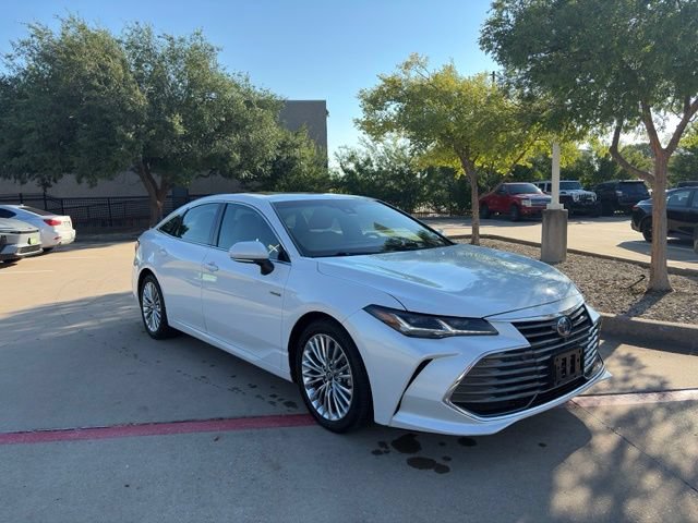 Used 2019 Toyota Avalon Limited w/ Advanced Safety Package FWD image 3