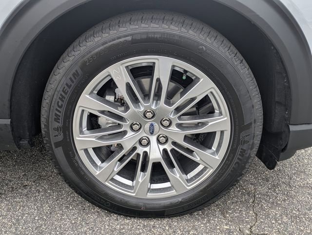 New 2026 Ford Explorer Platinum RWD image 11