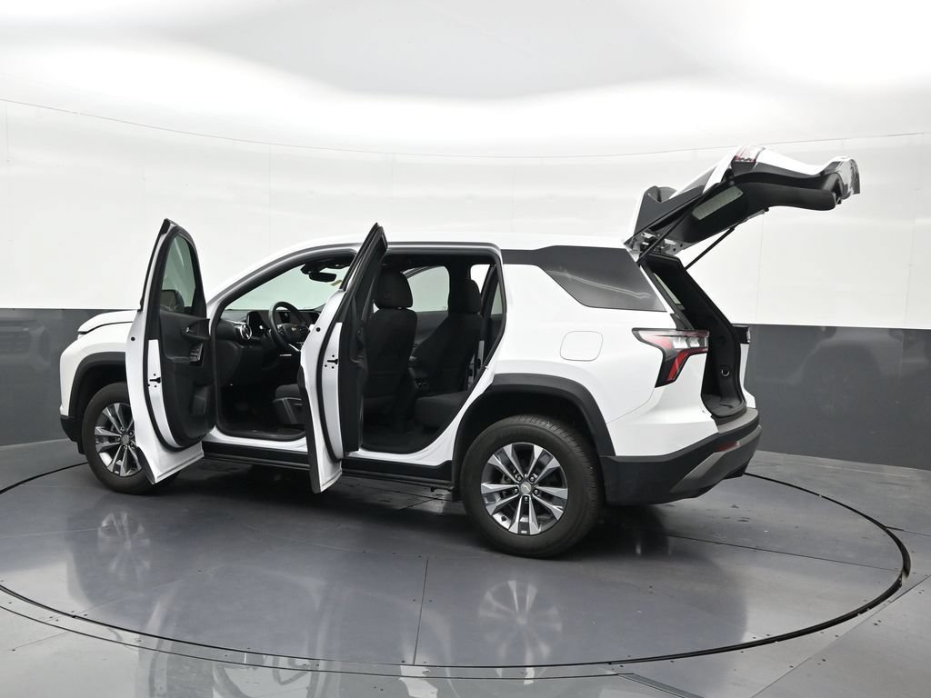 Used 2025 Chevrolet Equinox LT w/ Safety and Technology Package FWD image 35