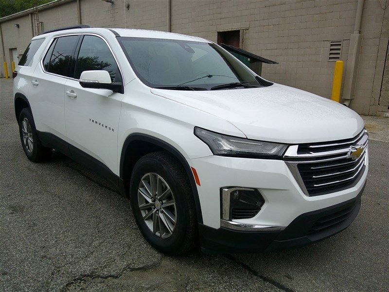 Used 2023 Chevrolet Traverse LT FWD image 7