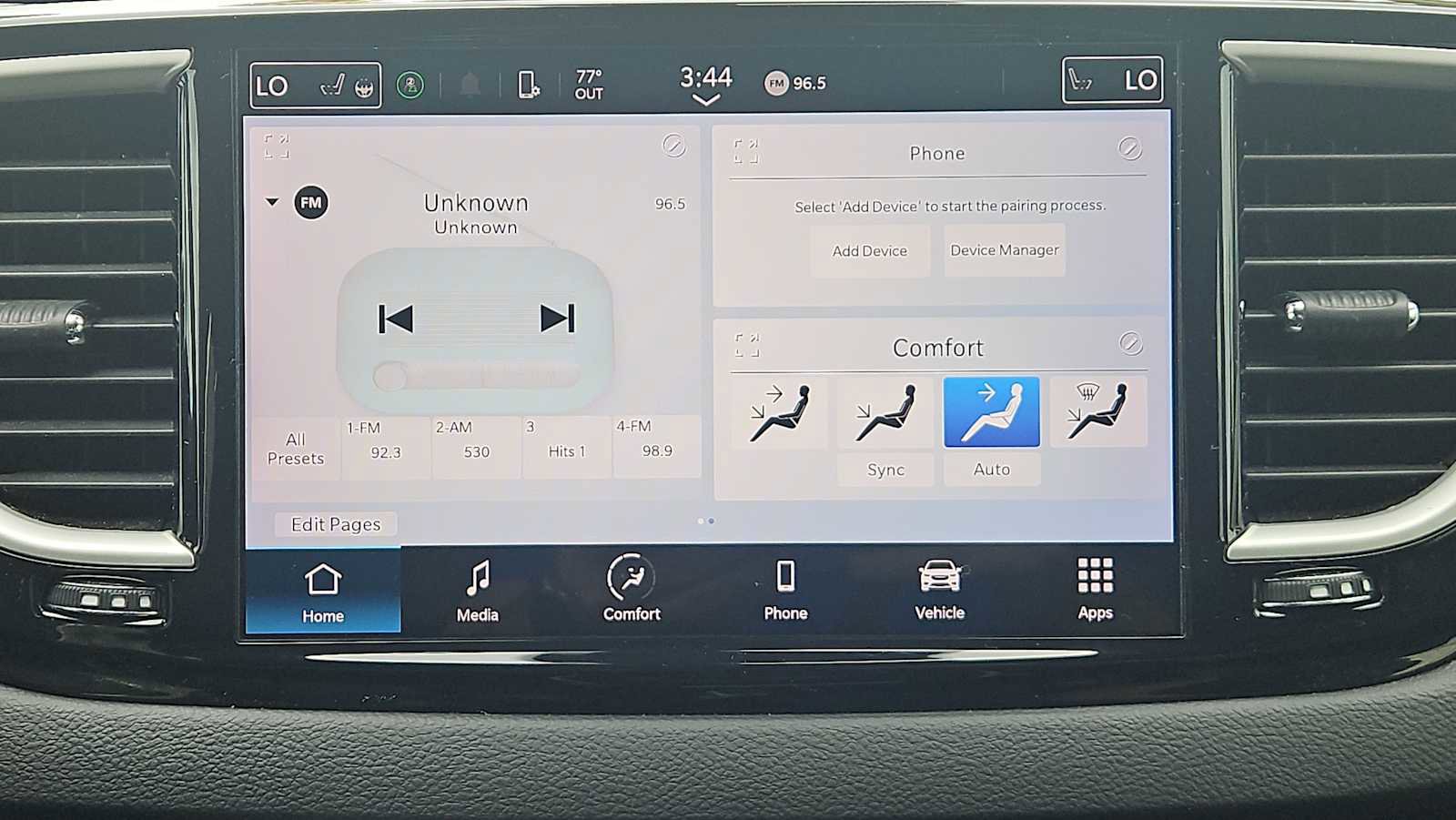 Used 2023 Chrysler Pacifica Touring-L image 19