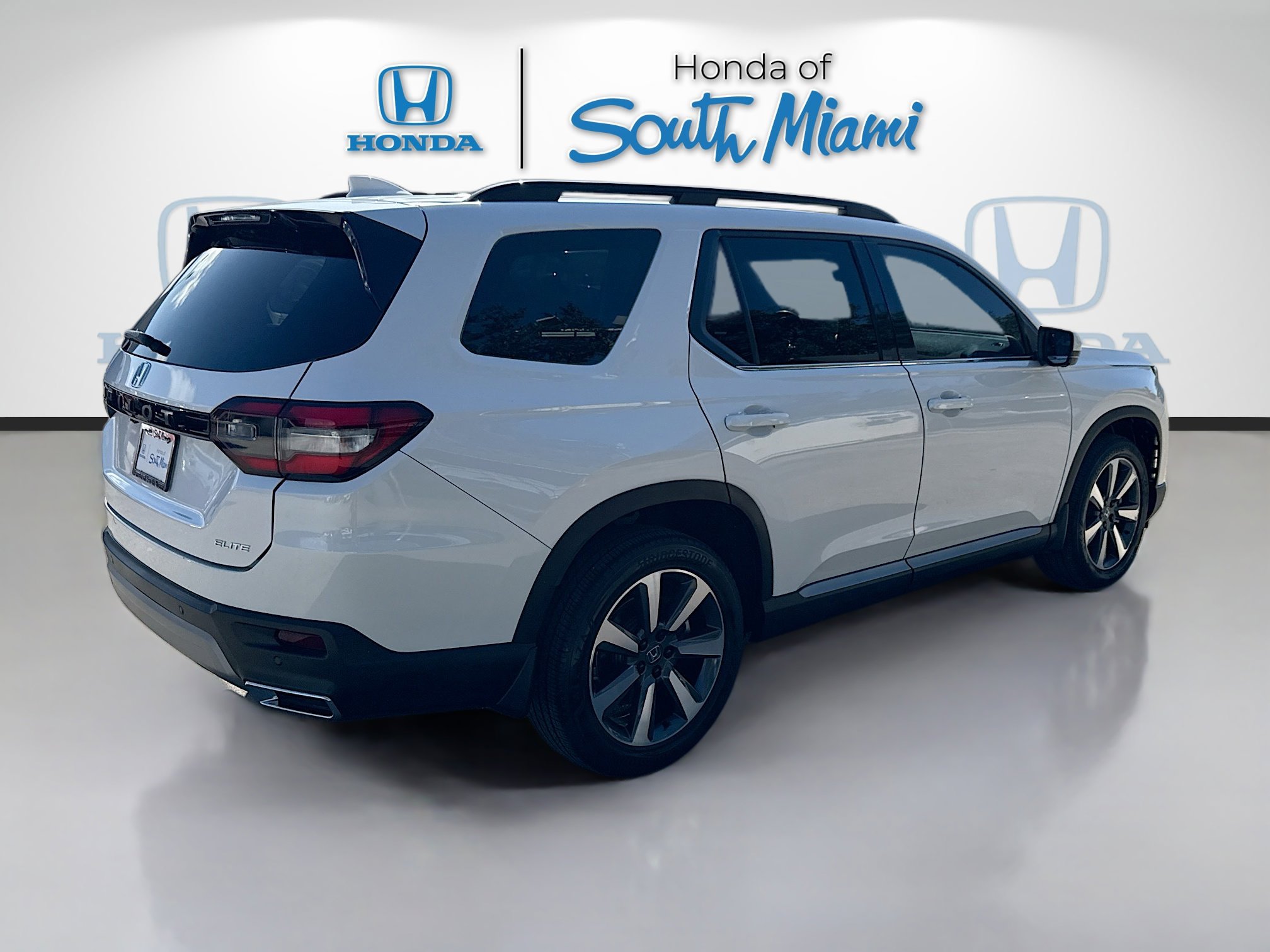 Certified 2023 Honda Pilot Elite image 7