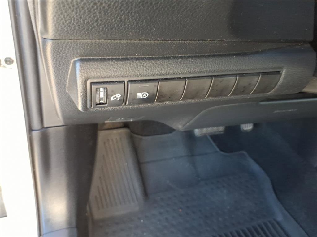 Used 2020 Toyota Corolla SE w/ SE Premium Package FWD image 26