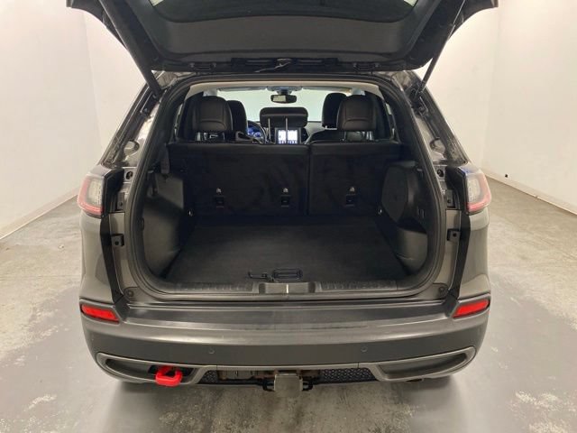 Used 2019 Jeep Cherokee Trailhawk AWD/4WD image 32