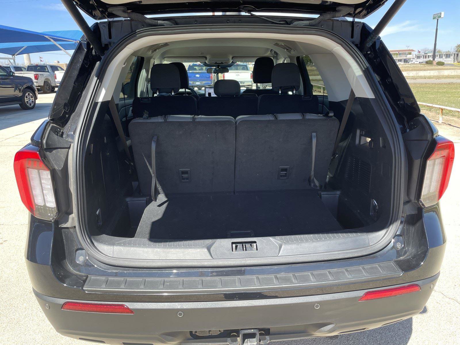 Used 2025 Ford Explorer Active image 26