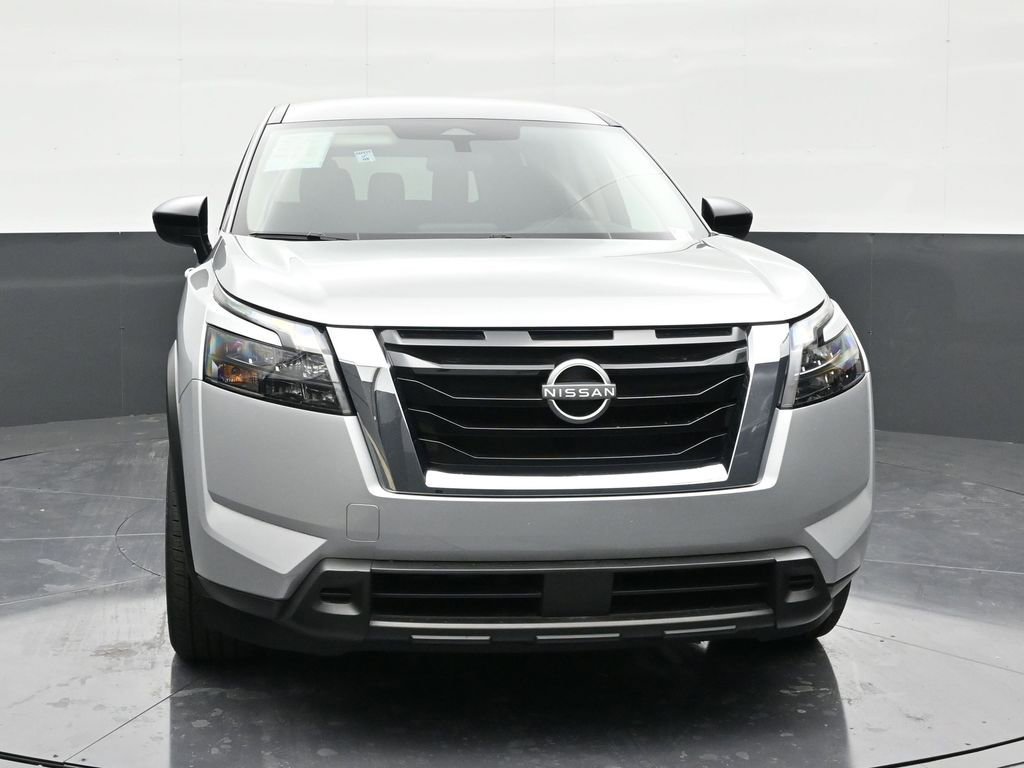 Used 2025 Nissan Pathfinder S image 8